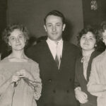 Декан среди студентов на факультетском вечере, 1969 г.